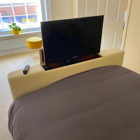 Deluxe High Street Apartment Кентербері Екстер'єр фото